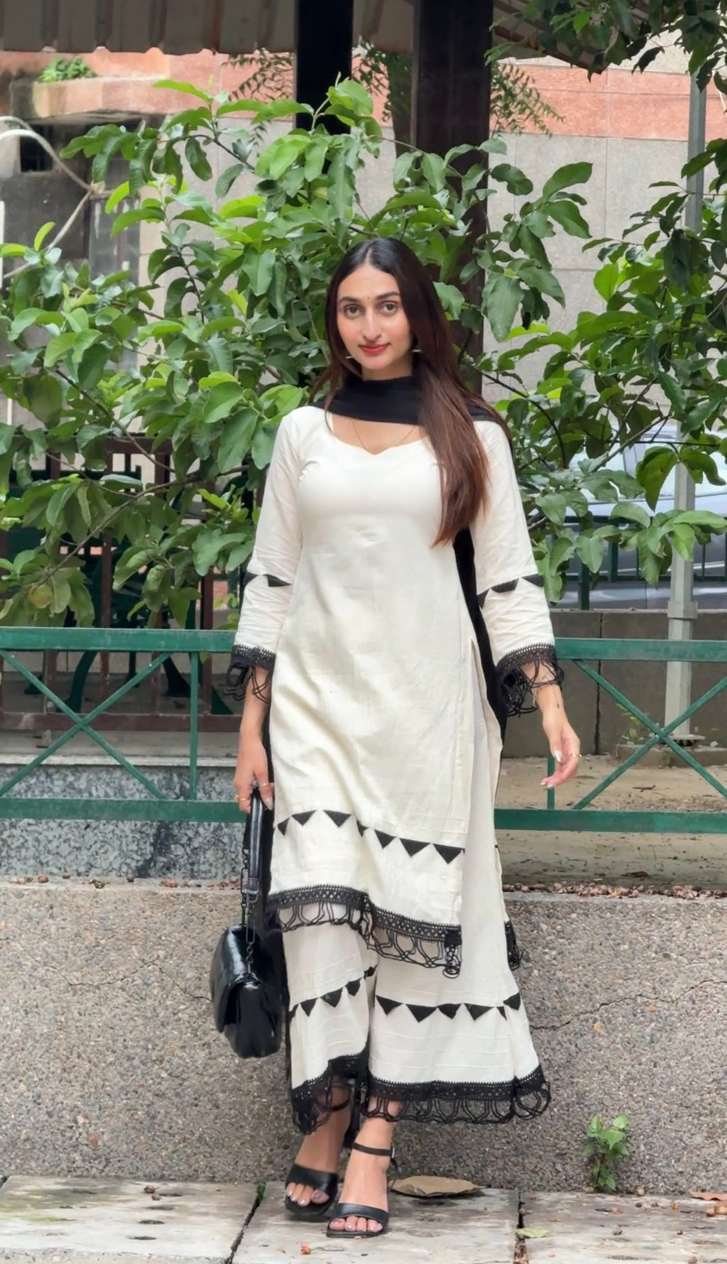 Syaahi- Suit set with Plazo